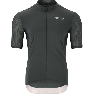 Das Endurance Mighty M Radshirt MTB in grauer Farbe mit kurzem Arm, besteht aus atmungsaktivem Material und ist in den Größen S bis XXL erhältlich. Es verfügt über einen durchgehenden Reißverschluss und ein eng anliegendes Design.