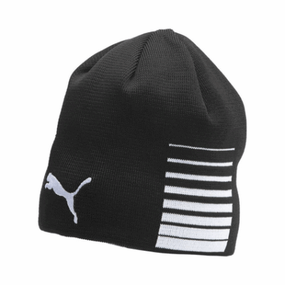 Die Puma LIGA Reversible Beanie in schwarz mit weißen Streifen und dem Puma-Logo, aus strapazierfähigem Material gefertigt, bietet eine vielseitige Kopfbedeckung für verschiedene Anlässe.