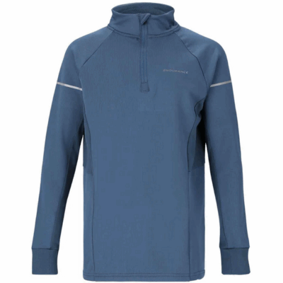 Der Endurance Kredley Midlayer Active Stretch in Blau für Jungen (Größen 116 bis 164) ist ein funktioneller Laufpullover mit halbem Reißverschluss und reflektierenden Details, hergestellt aus atmungsaktivem Material.