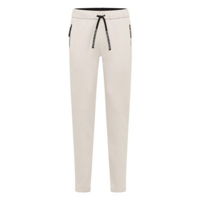 Die Appar Sweatpant Herren in Creme ist aus weichem Material gefertigt und bietet eine bequeme Passform mit elastischem Bund und Kordelzug. Sie hat seitliche Reißverschlusstaschen und ist in den Größen S bis XXL erhältlich.