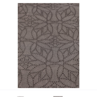 Das Yoga Handtuch Kowl in taupe mit einem strukturierten Muster ist 183 x 61 cm groß und bietet optimalen Halt und Komfort während des Trainings.