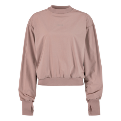 Der Craft Hypervent Wind Top in der Farbe Potpurri ist ein lässiger, langärmliger Oberteil aus leichtem Material. Er hat einen hohen Kragen und elastische Bündchen für eine bequeme Passform.