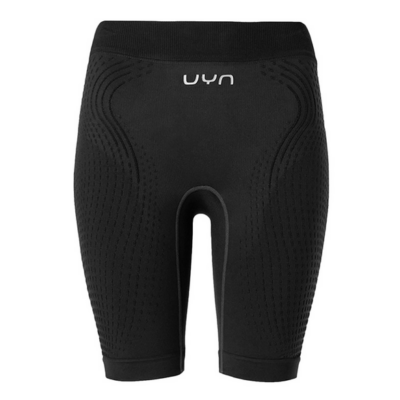 Die UYN Woman Running Shorts Kymra in schwarz sind aus atmungsaktivem Material gefertigt und verfügen über eine bequeme Passform, ideal für sportliche Aktivitäten. Sie zeigen ein modernes Design und sind mit einem elastischen Bund ausgestattet.