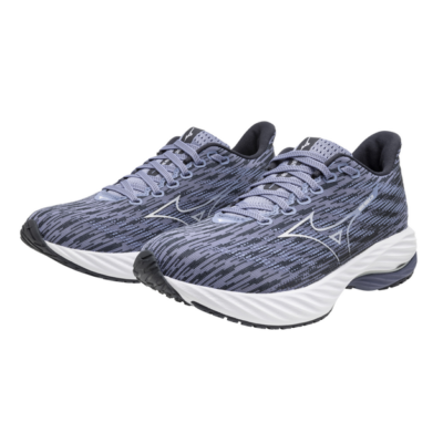 Der Mizuno Wave Rider 28 Damen Sneaker in lila-blauem Design, gefertigt aus atmungsaktivem Mesh-Obermaterial mit gepolsterten Schnürsenkeln und einer geschmeidigen weißen Sohle für optimalen Komfort.