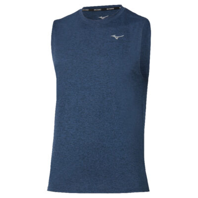 Mizuno CORE GRAPHIC TEE Laufshirt Damen in dunkelblau, aus funktionellem und atmungsaktivem Material, mit ärmellosem Design und rundem Halsausschnitt. Das Shirt präsentiert ein schlichtes, sportliches Aussehen.
