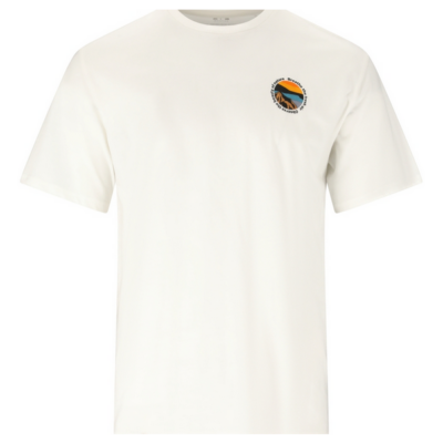 T-Shirt Outdoor Saloma Herren in grau, aus hochwertigem Baumwollmaterial, mit einem bunten Logoaufdruck auf der linken Brustseite. Das T-Shirt hat einen klassischen Schnitt und kurze Ärmel.