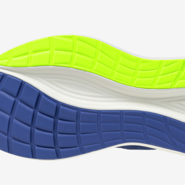 Mizuno Neo Cosmo Laufschuh Herren mit einer Sohle in den Farben grün, blau und weiß, aus gummiartigem Material. Die Sohle zeigt ein strukturiertes Profil für besseren Halt und Dämpfung beim Laufen.