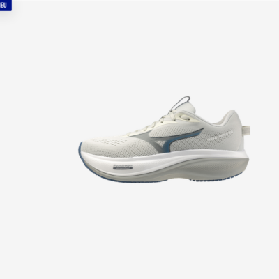 Mizuno Wave Rider 30 Laufschuh Damen in light gray with a breathable mesh upper and a cushioned midsole, featuring a wave design on the side and a durable rubber outsole.