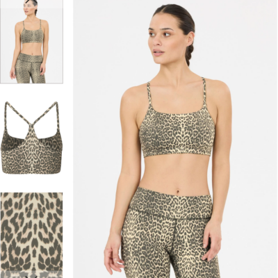 Athlecia Windia V2 W Printed Sports Bra in Beige mit Leopardenmuster, aus glattem Material, an einer Frau mit passender Leggings vor hellem Hintergrund.